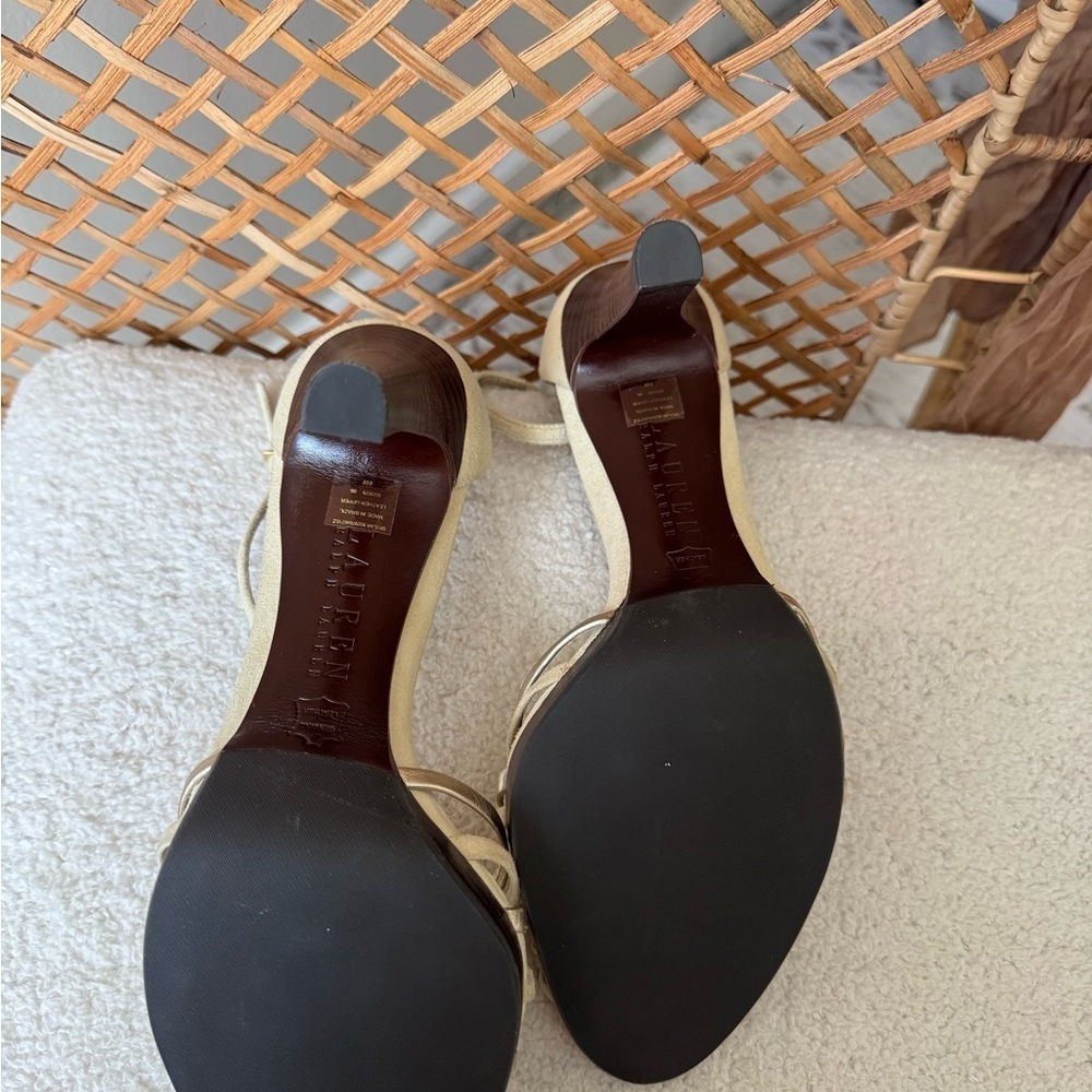 Ralph Lauren Gold and Cream Heels - Picture 4 of 15